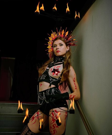 hooping meow hot star images
