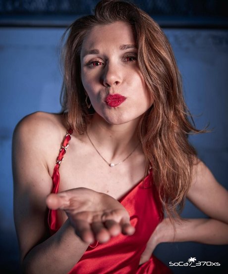 hooping meow xxx model pics