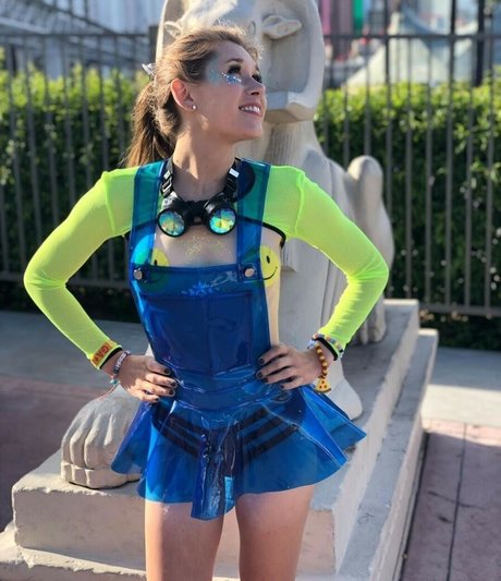 hooping meow actress archive