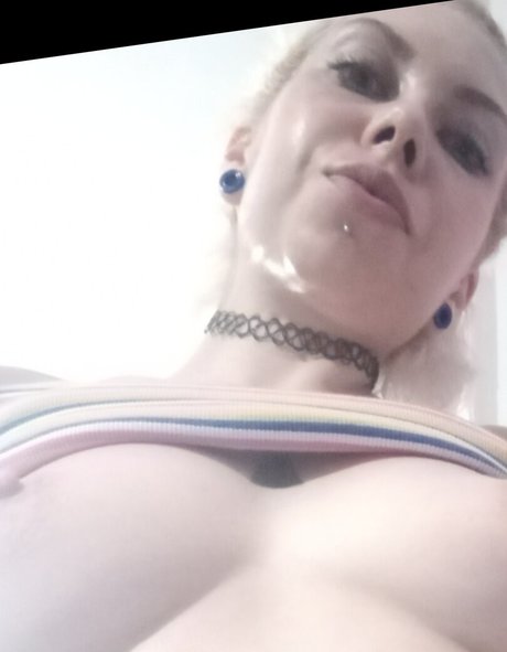 solarislofy pornographic actress img