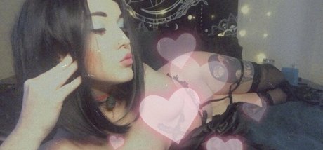 hotmessblair star nude pics