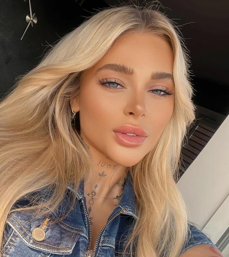 Angelika Kramer high quality model images