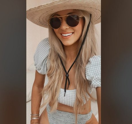 Laura Rutledge nice actress galleries