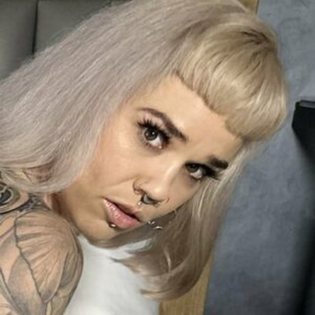 Ruby Riots pornstar sex galleries