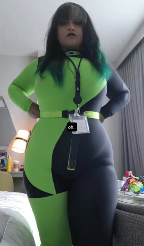 Gutr0t sexy actress img