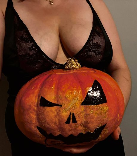 unorwegiankinkypregfree model hd img