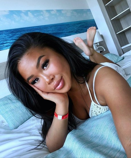 Michellel4m top profile image