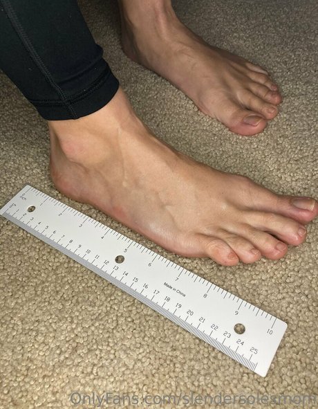 slendersolesmom model high quality gallery
