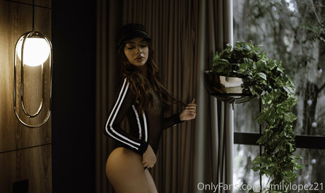 emsexylips pornstar perfect photo