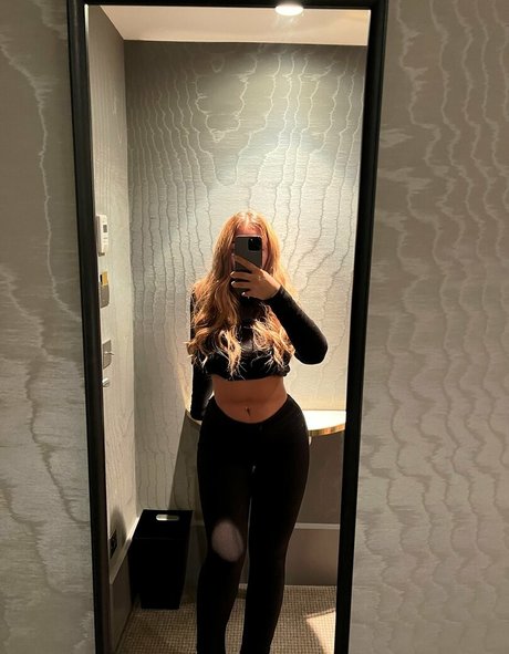 emillysteelefree model free pics