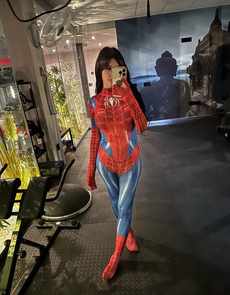 soymeryjim nude model image