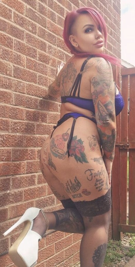 Louise Brereton model hot pictures