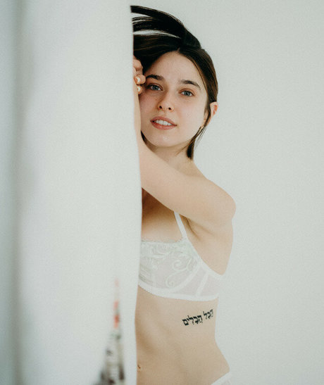 Inbal Yundler star nude images