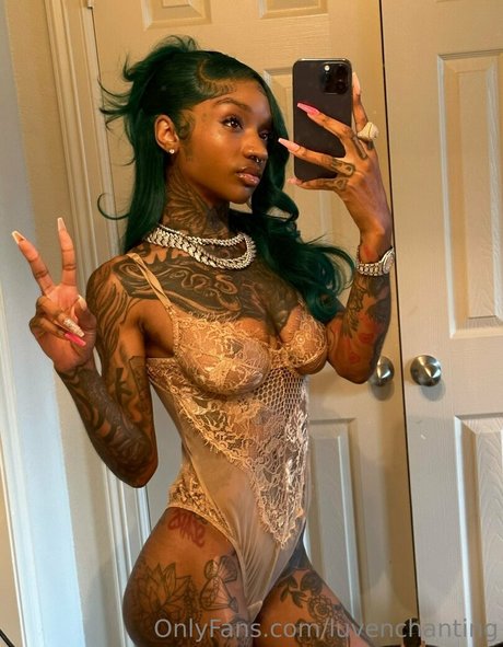 luvenchanting star hot photos