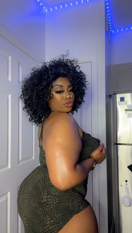 ILookLikeBaae pornstar exclusive photos