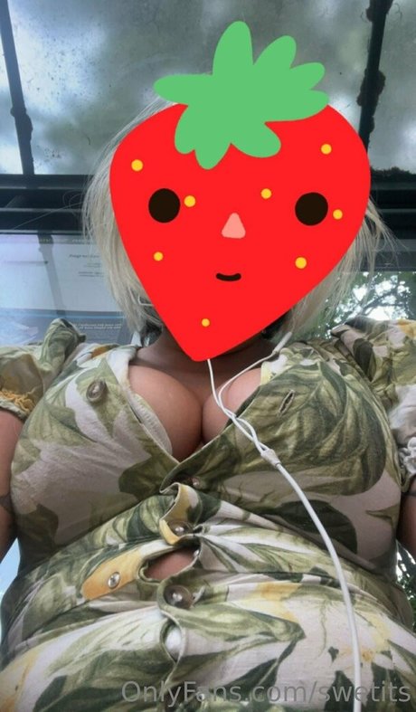 swetits erotic actress pics