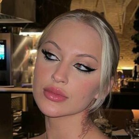 Jana Blondie nude pornstar archive