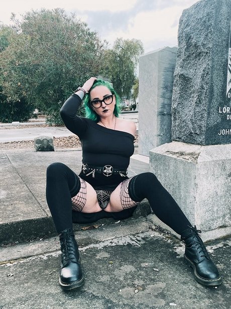 cemeteryghoulfree perfect pornstar pics