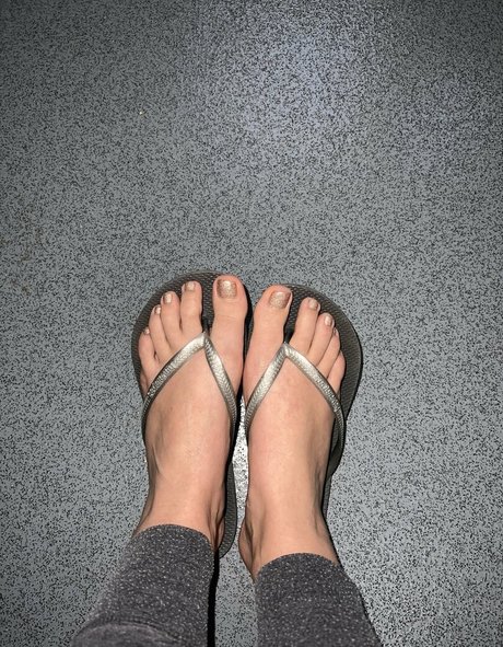 tippystastytoes model pretty image