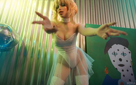 Daria Rooz star exclusive image