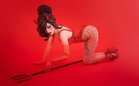 Daria Rooz exclusive star img