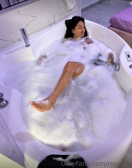 Merith Aranda erotic actress gallery
