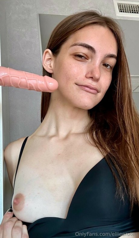 ellieerotes pretty pornstar picture