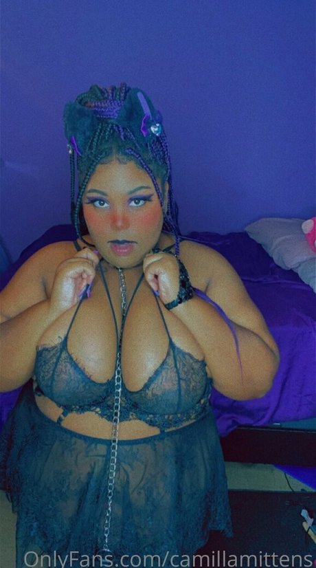 Camilla Mittens pornstar pretty image