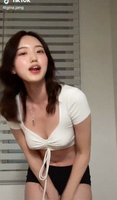 Gina jang pretty model photo