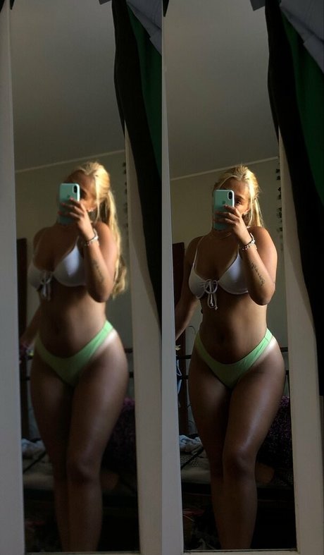 Marianasilva22 pornstar nude images