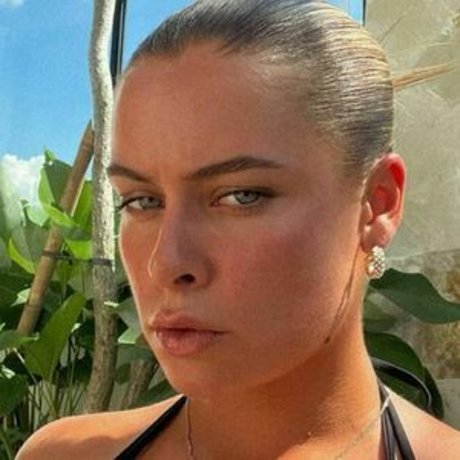 Kirra Schofield top model photos