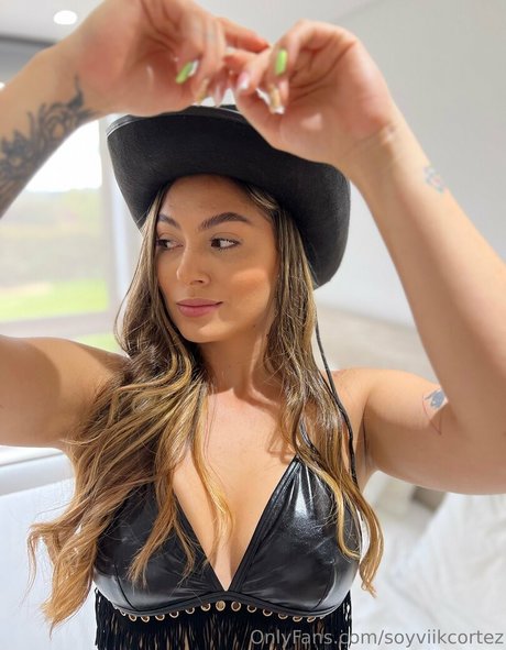 soyviikcortez pornographic actress img