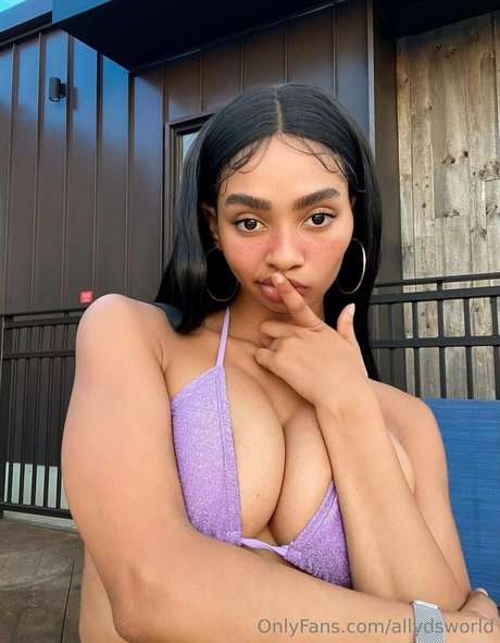 allydsworld best model image