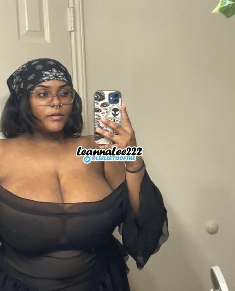 Leeleetoohigh model nudes img