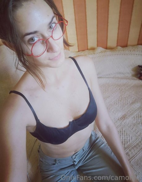 camomilleee pornographic model pictures
