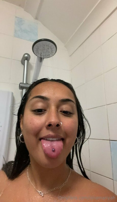 Isha Mariyah star hot photo