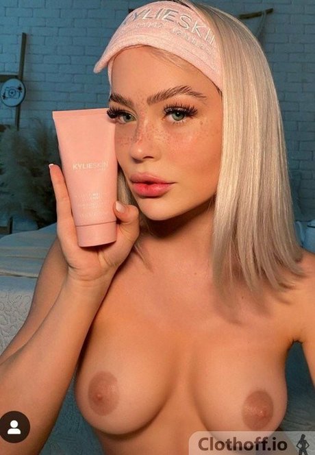 Dapariz pornographic model archive