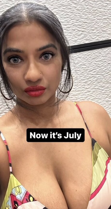 MzKora erotic actress image