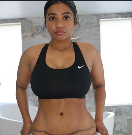 MzKora pornographic model gallery