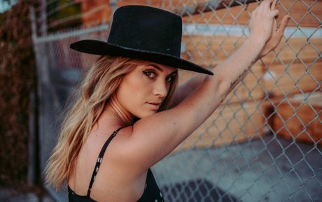Sophia Scott hd star pic