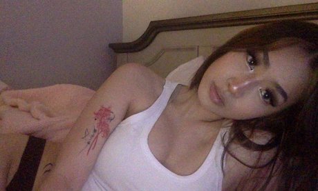 Harmonee Yang perfect model pics