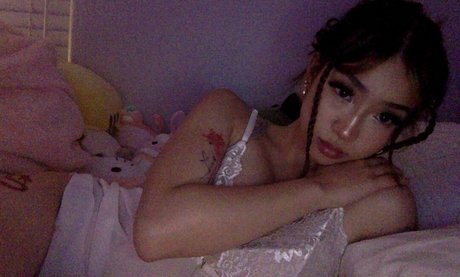 Harmonee Yang erotic star gallery