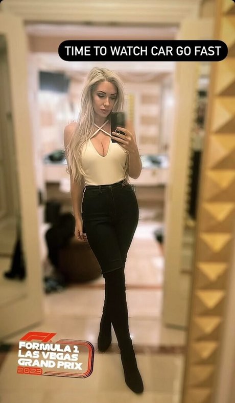milf fake tits onlyfans sexy naked photo