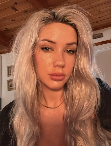 Alanah Pearce top pornstar pictures