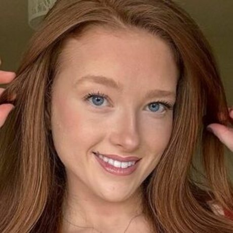 phoebeisginger pornstar erotic images