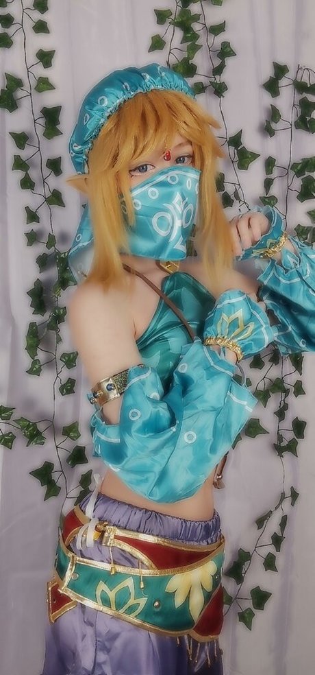 Haltsmanu erotic model photo