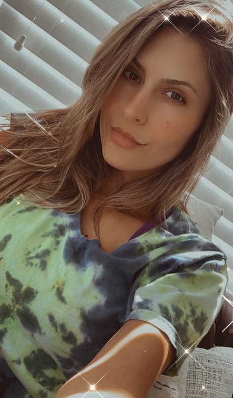 missdannigibson model top galleries