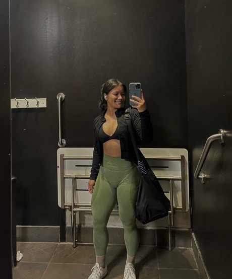 MsDumpling  exclusive model pics