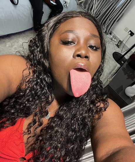 Long Tongue Fetish model nice pic