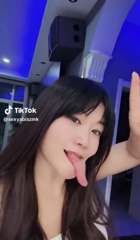 Long Tongue Fetish model nude galleries